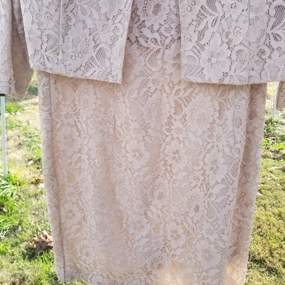 2pc lace dress with jacket. Dress size 16. Danny & Nicole. Light taupe - Picture 9 of 11